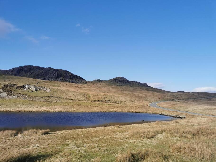 Zipworld Waterfalls Eryri Dogs Welcome 3 Bed Sleeps 5 Blaenau Ffestiniog Exterior photo